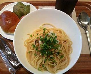 焼きたてパンとこだわりパスタのお店 PASTA & PASTA／なめ茸おろしの和風パスタ