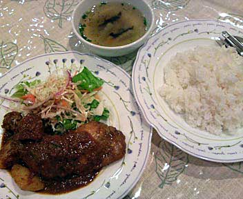 ミャンマー料理 ミンガラバー／チキンカレー