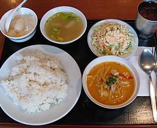 タイ料理レストラン グリーンカレー／Green Curry／牛肉のレッドカレー