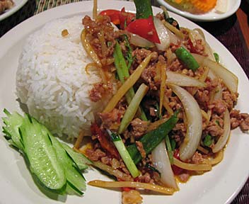 タイ料理 ロブリーキッチン／LOPBURI KITCHEN／パッカパオ