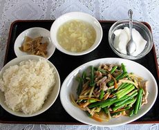 中華料理 九香／にんにくの芽と豚肉炒め