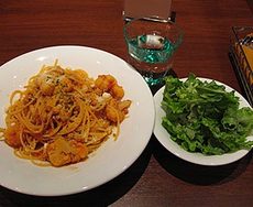 ITALIAN BAR SERENDIPITY／セレンディピティ／豚肉とカリフラワーのトマトソーススパゲッティーニ