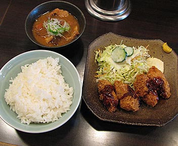串焼 もつ煮 蔵／KURA／牡蠣フライ定食