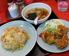 中華定食 点心拉満　高田馬場店／チャーハン＋鶏の唐揚げ＋ワンタンスープ