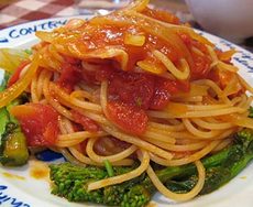 田舎料理・おにぎり 寿美／菜花入りトマトソーススパゲッティ