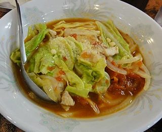 千貫ラーメン ほづみ／トマトラーメン＋とろけるチーズ