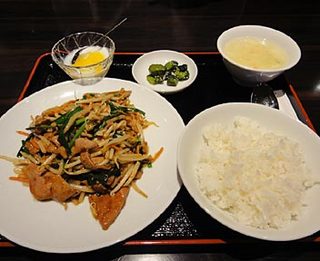 中華料理 天一房／ニラレバ炒め／韭菜猪肝