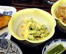 Cafe & Bar RAINBOW CHASER／レインボー・チェイサー／鮭のムニエル＋納豆