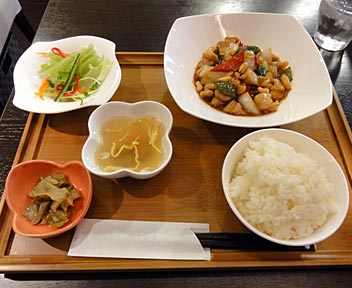 紅花茶 上海飲茶レストラン／鶏肉のカシューナッツ炒め定食