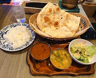 インド料理 マラバール（MALABAR）／サンバルとフィッシュカレー／ハーフ&ハーフ