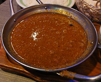 インド料理 マラバール（MALABAR）／キーマカレー（羊挽肉）／ハーフ&ハーフ
