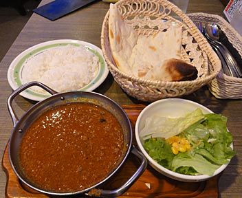 インド料理 マラバール（MALABAR）／キーマカレー（羊挽肉）／ハーフ&ハーフ