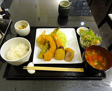 とんかつ・串揚げ 成蔵／Narikura／野菜5種とミニミルフィーユかつ定食