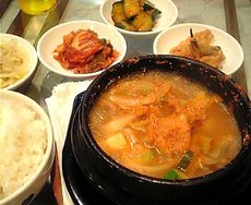 韓国料理　甲富（カップ）／味噌チゲ